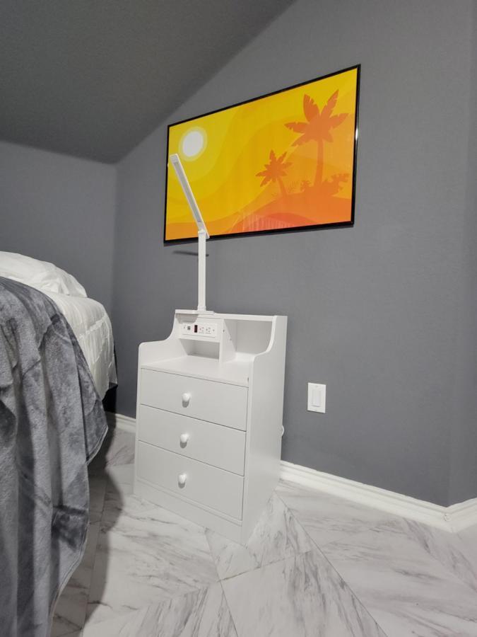 Nice & Cozy Bedroom At Gp'S Grand Prairie Exterior foto
